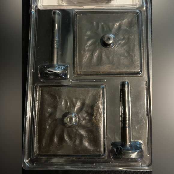 JC Penney Home Collection Decorative Square Leaf Antique Bronze Holdbacks-2 New - Picture 8 of 9